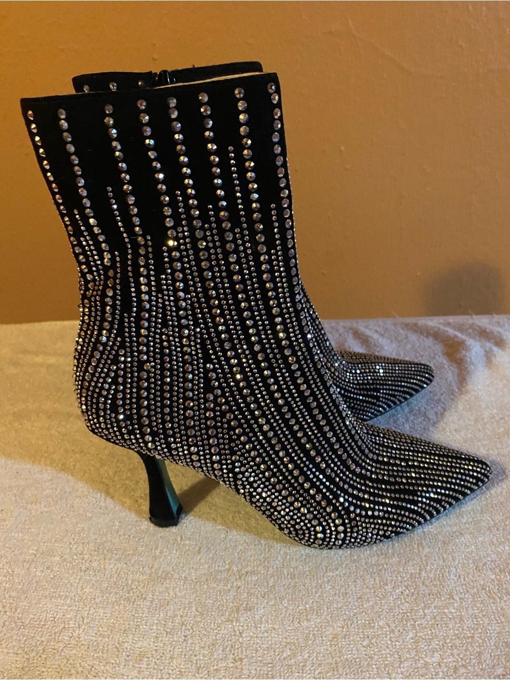 Betsey Johnson Jiny Rhinestone Ankle Booties Black Sparkly Blue Sole Size 6.5